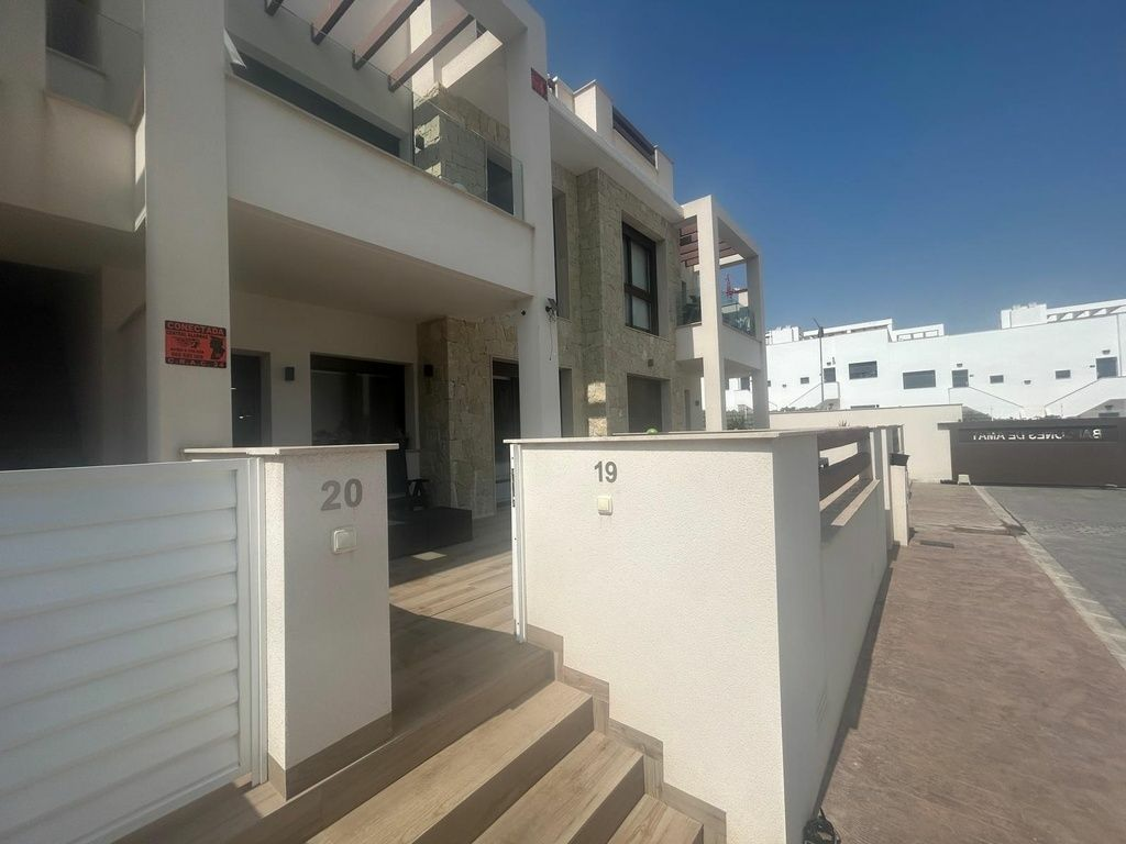 2-bedroom Apartment In Torrevieja, Spain