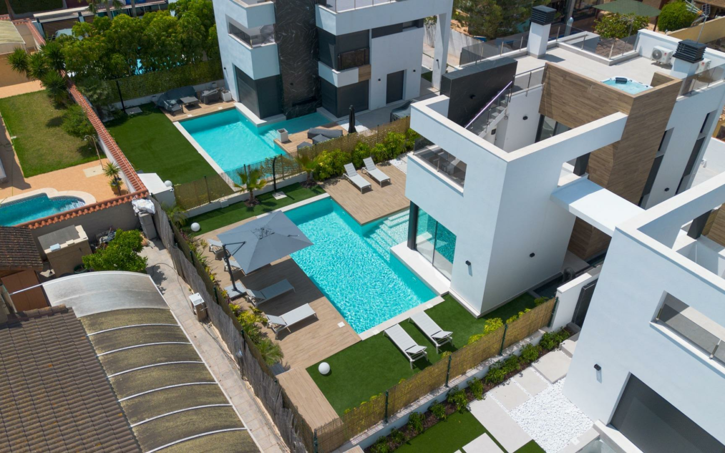3-bedroom Villa In Torrevieja, Spain (126 M²)