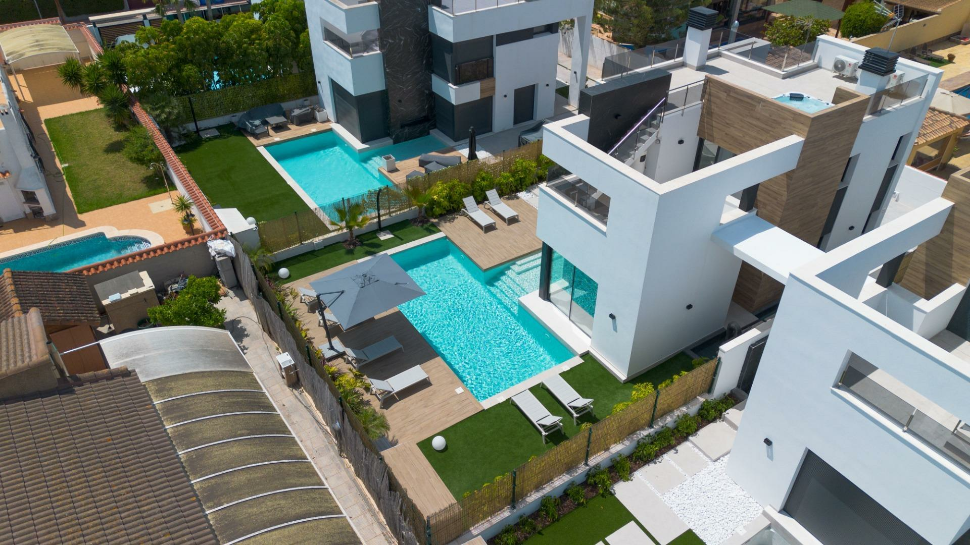 2-5-f92ac7 3-bedroom Villa In Torrevieja, Spain (126 M²)