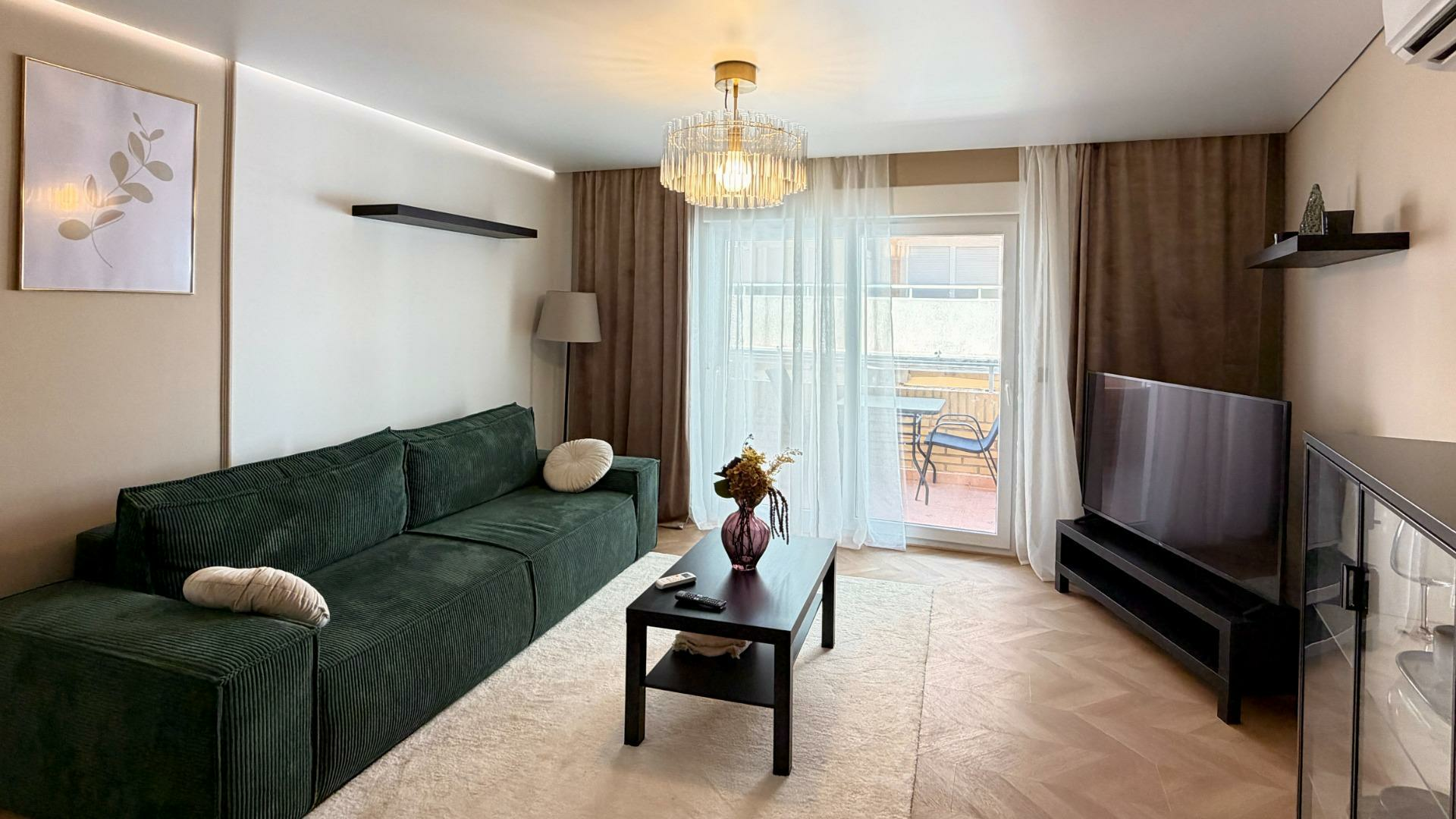 3-bedroom Apartment In Torrevieja, Spain (100 M²)