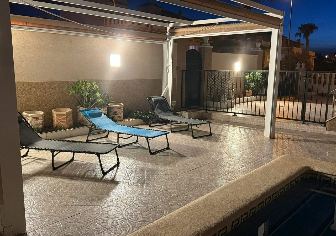 5-bedroom Villa In Orihuela Costa, Spain (231 M²)