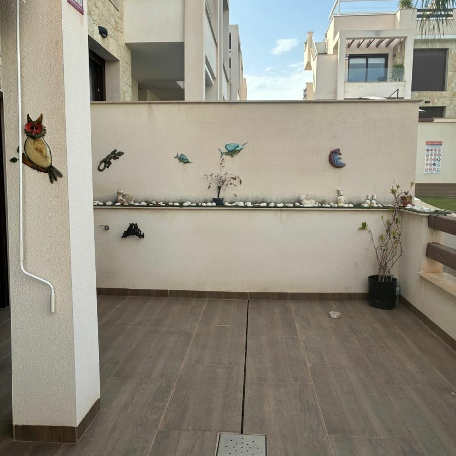 2-bedroom Apartment In Torrevieja, Spain (78 M²)