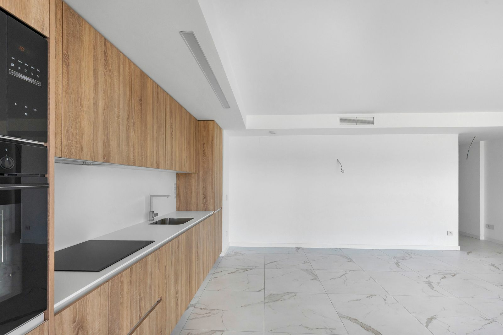 2-bedroom Apartment In Torrevieja, Spain (61 M²)