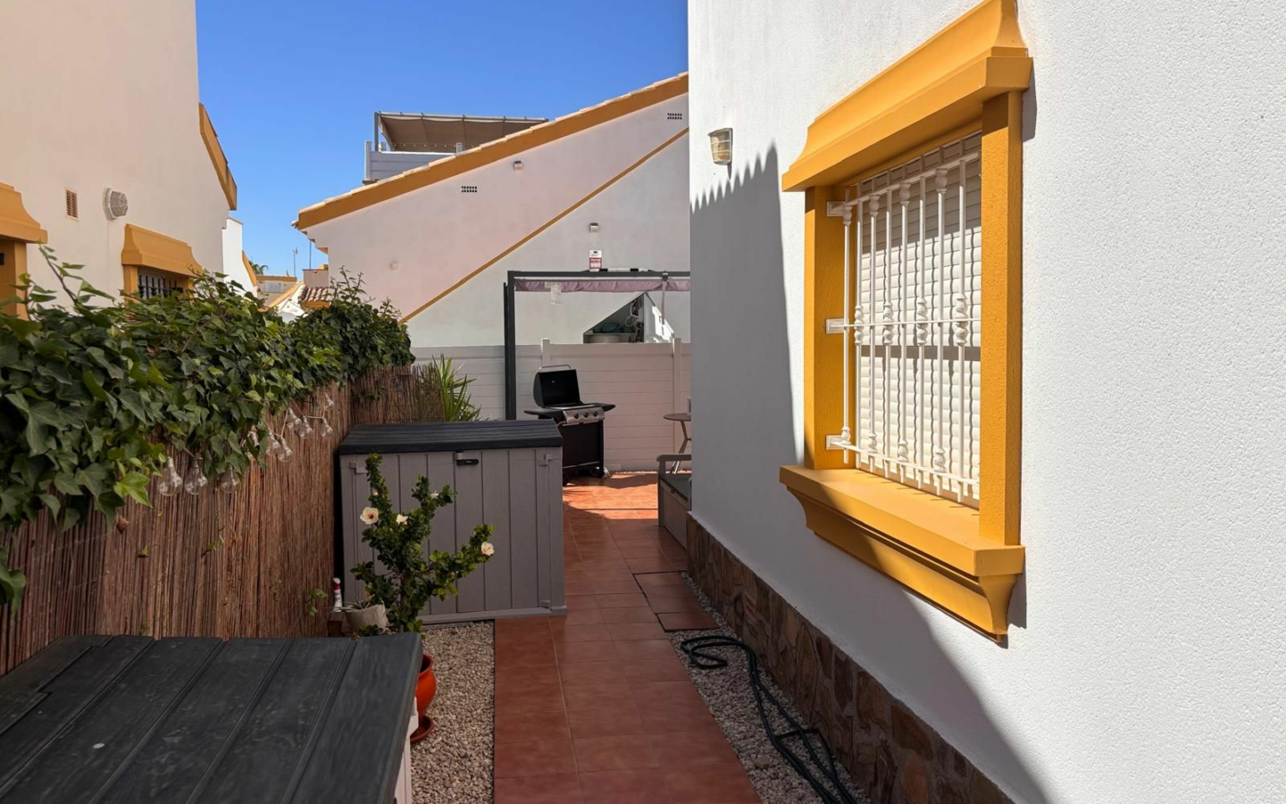3-bedroom Villa In Guardamar Del Segura, Spain (108 M²)