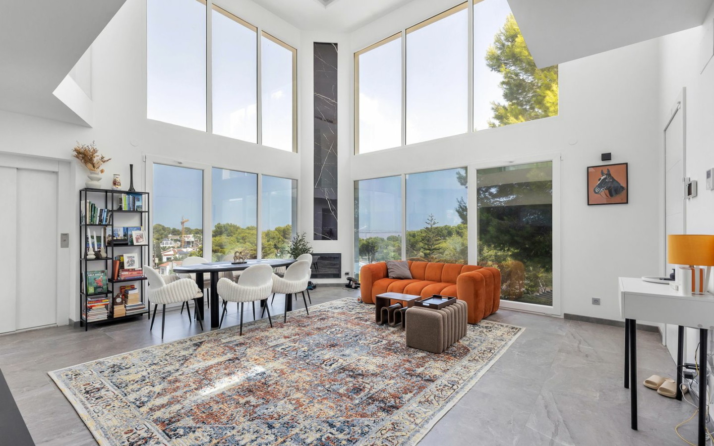 6-bedroom Villa In Torrevieja, Spain (257 M²)