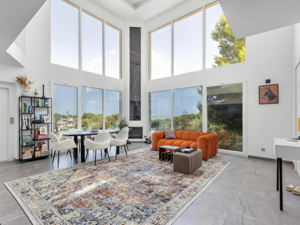 6-bedroom Villa In Torrevieja, Spain (257 M²)