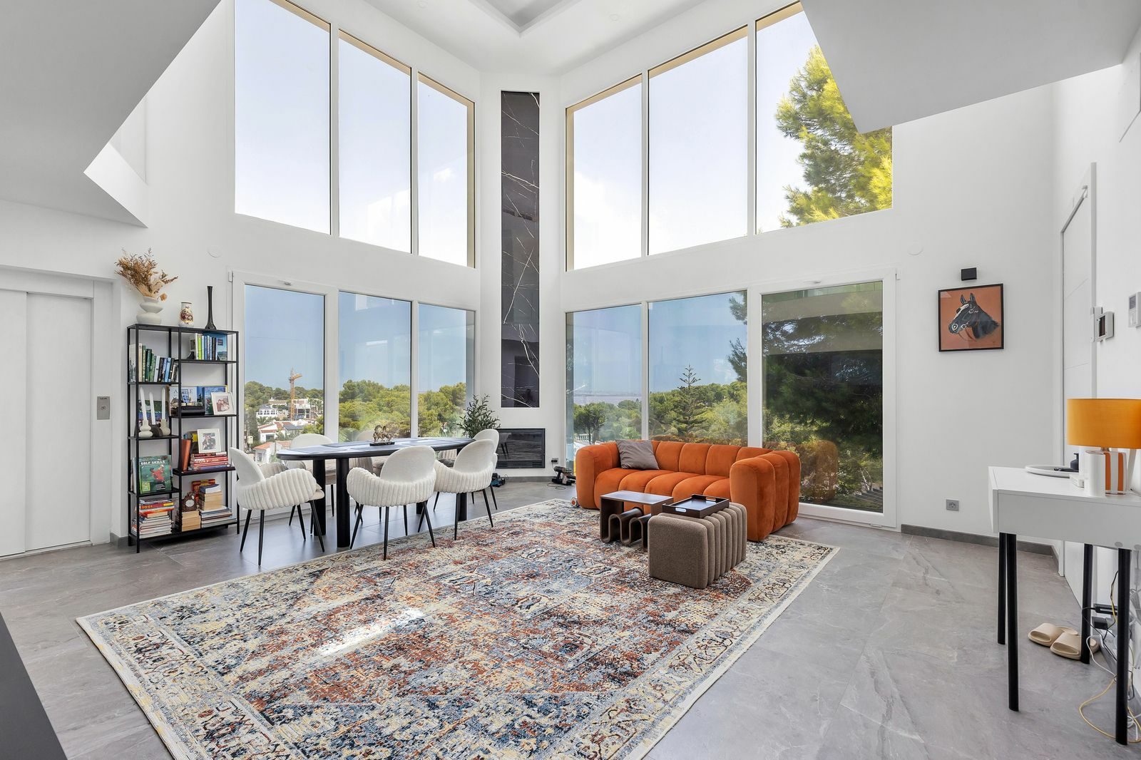 6-bedroom Villa In Torrevieja, Spain (257 M²)