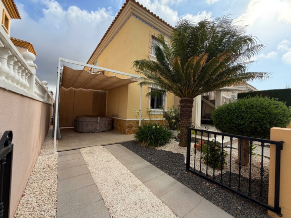 2-bedroom Bungalow In Orihuela Costa, Spain (60 M²)