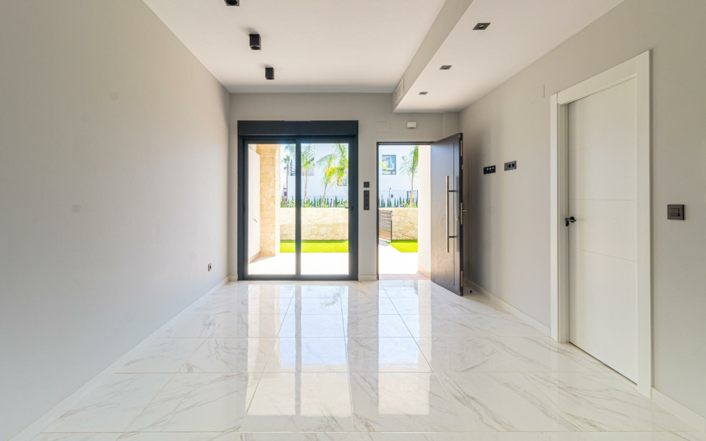 3-bedroom Apartment In Orihuela Costa, Spain (83 M²)