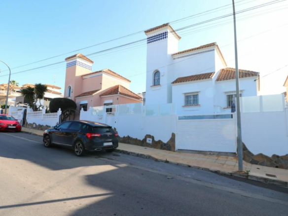 4-bedroom Villa In Orihuela Costa, Spain (270 M² Plot)