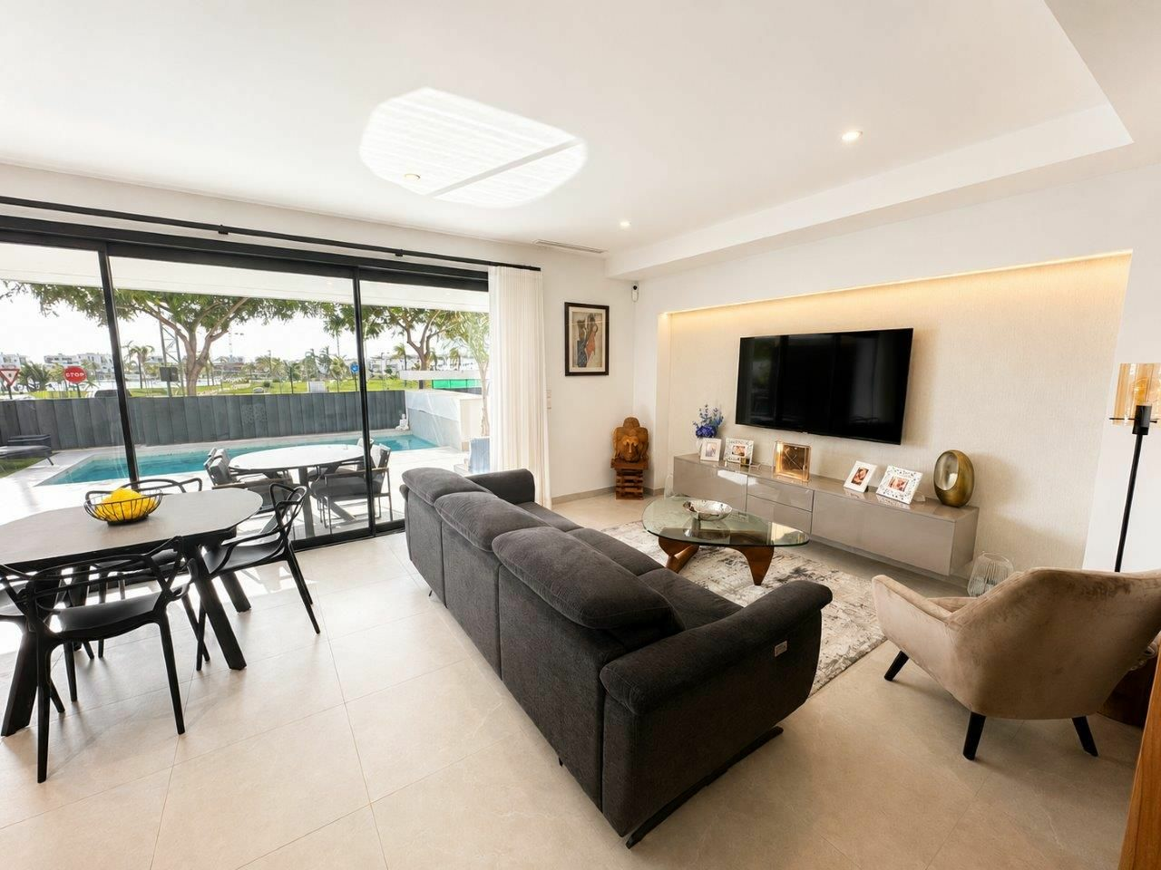 3-bedroom Villa In Los Alcázares, Spain