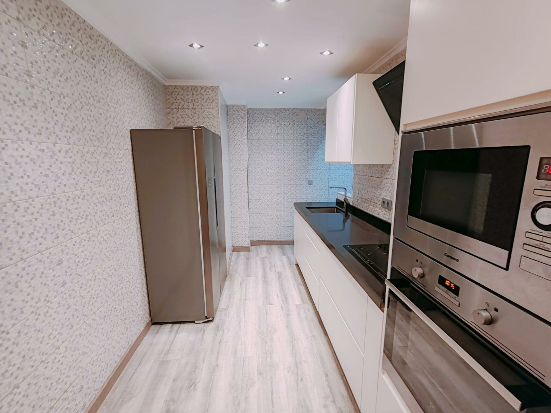 3-bedroom Apartment In Torrevieja, Spain (112 M²)