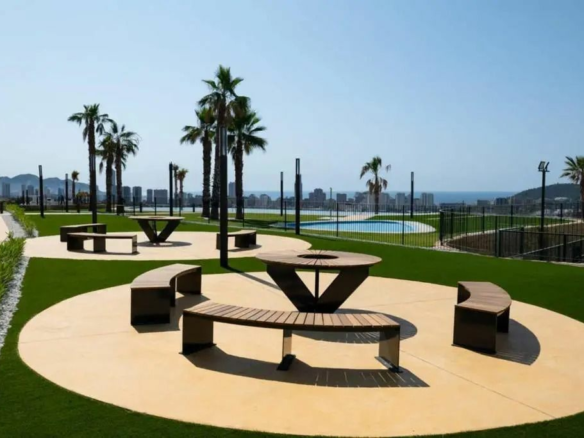 4-bedroom Duplex In Villajoyosa, Spain (256 M²)