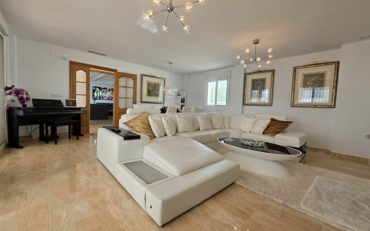 3-bedroom Villa In Pinoso, Spain (263 M²)