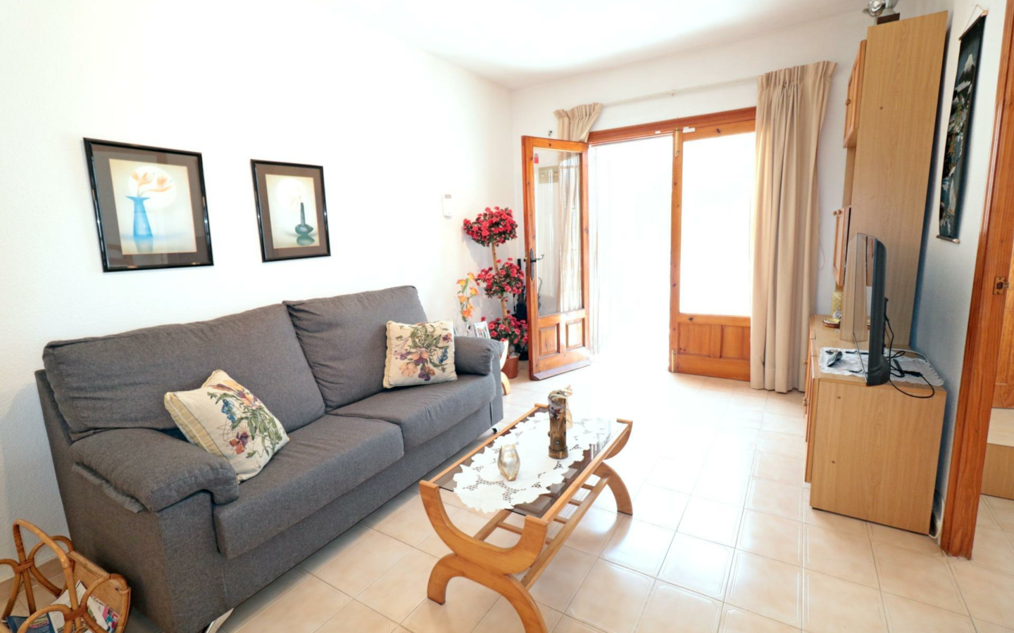 3-bedroom Bungalow In Torrevieja, Spain (80 M²)