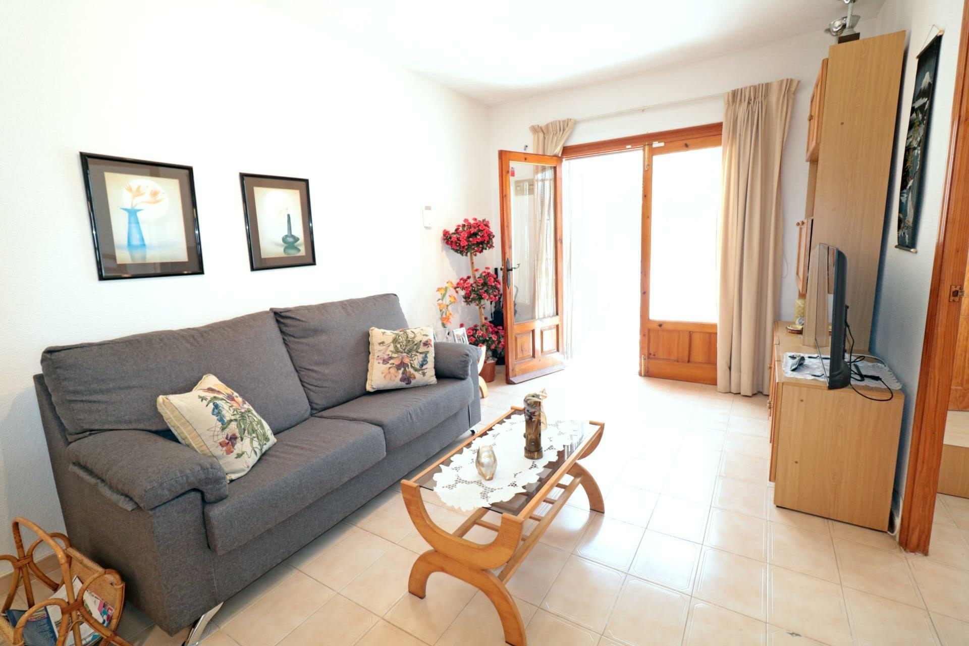 3-bedroom Bungalow In Torrevieja, Spain (80 M²)