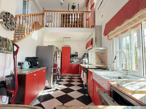 5-bedroom Villa In Orihuela Costa, Spain (214 M²)
