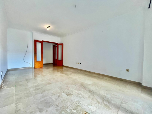 3-bedroom Apartment In Torrevieja, Spain (106 M²)