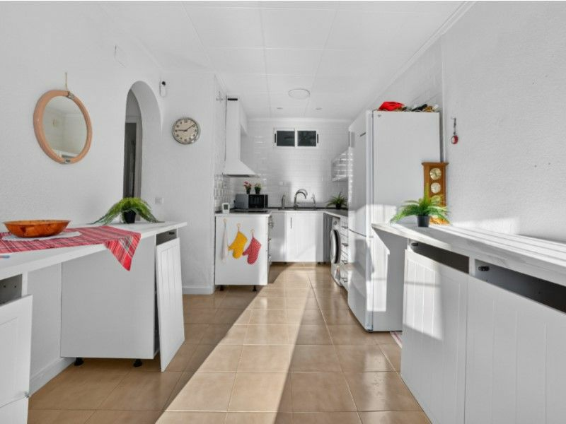 3-bedroom Villa In Torrevieja, Spain (270 M² Plot)