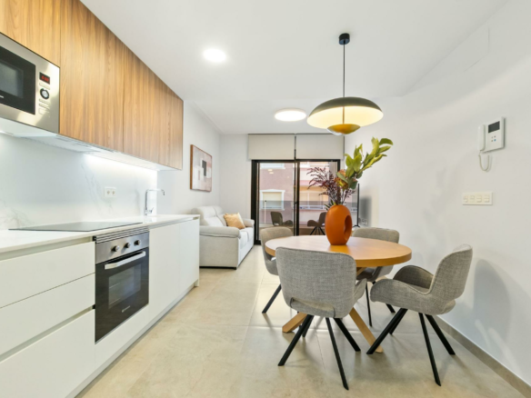 2-bedroom Apartment In Torrevieja, Spain (82 M²)