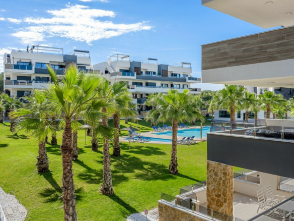 2-bedroom Apartment In Orihuela Costa, Spain (80 M²)