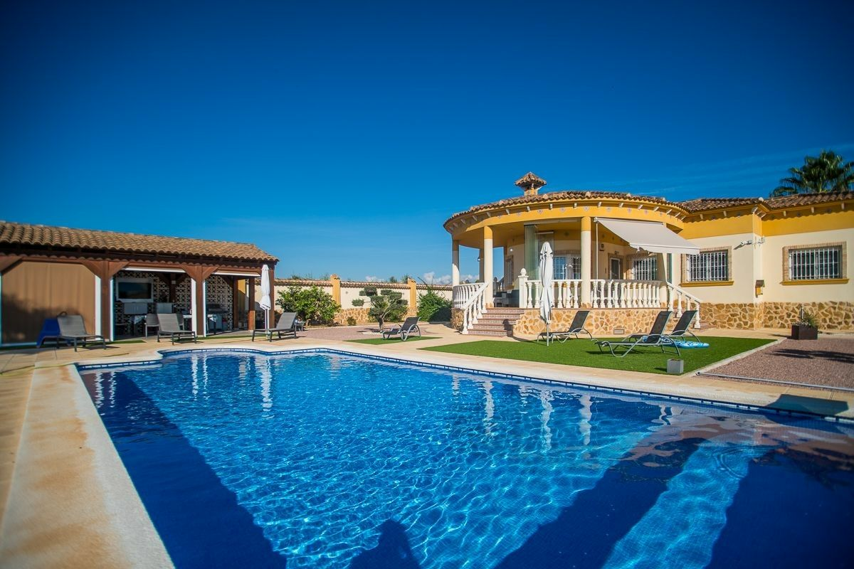 4-bedroom Villa In Catral, Spain (146 M²)