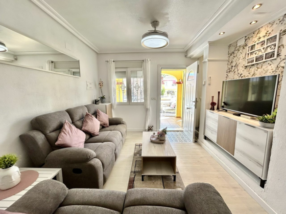 3-bedroom House In Cabo Roig, Spain (64 M²)