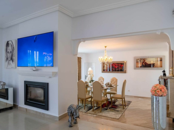 4-bedroom Villa In San Miguel De Salinas, Spain (302 M²)