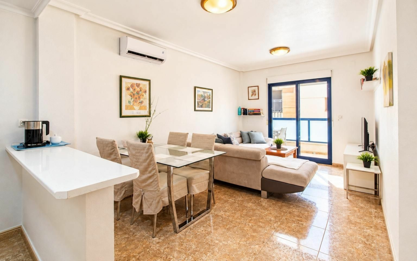 2-bedroom Apartment In Orihuela Costa, Spain (66 M²)