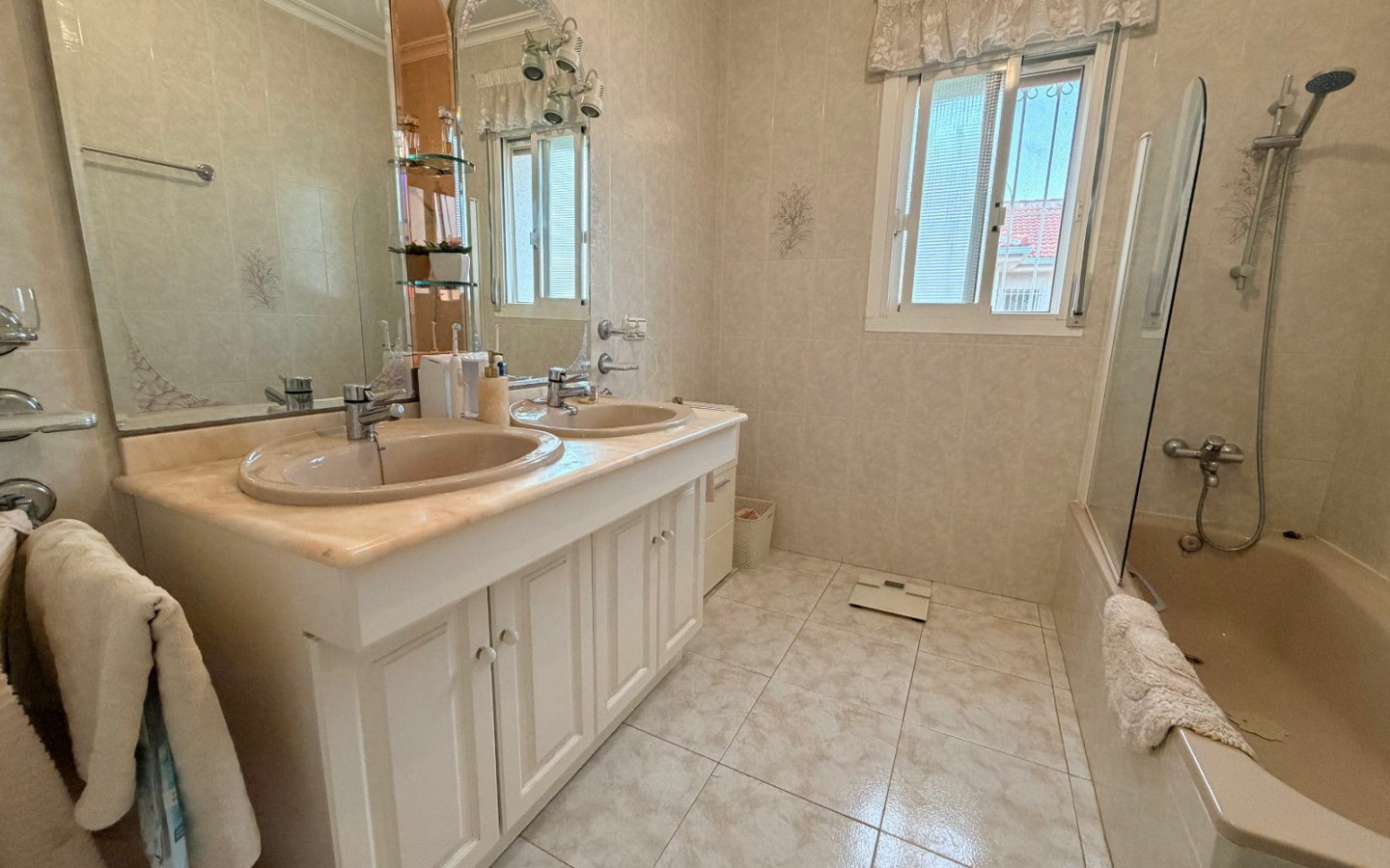 5-bedroom Villa In Rojales, Spain (344 M²)