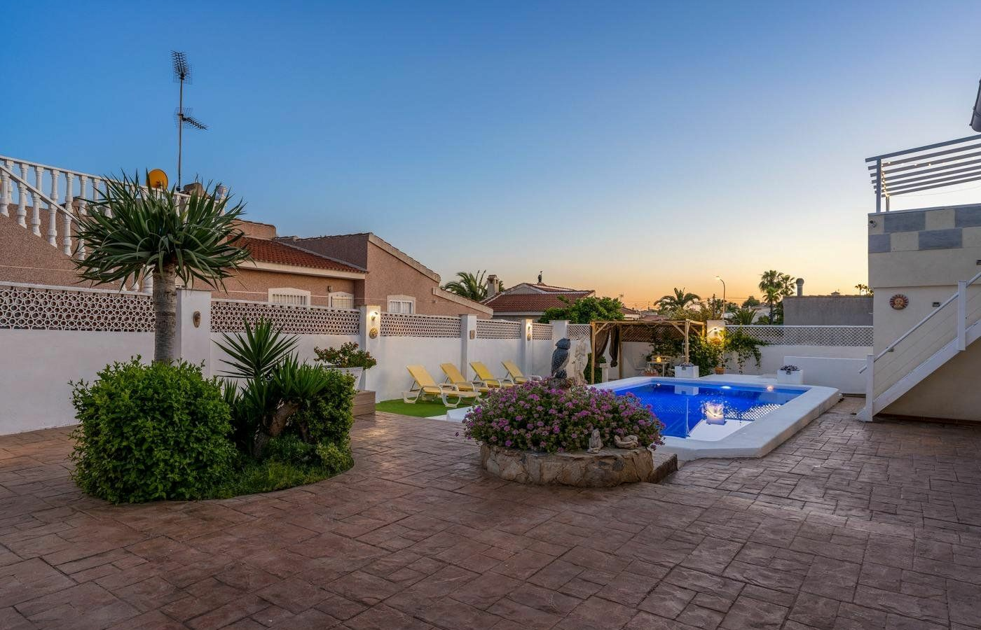 6-bedroom Villa In Rojales, Spain (285 M²)