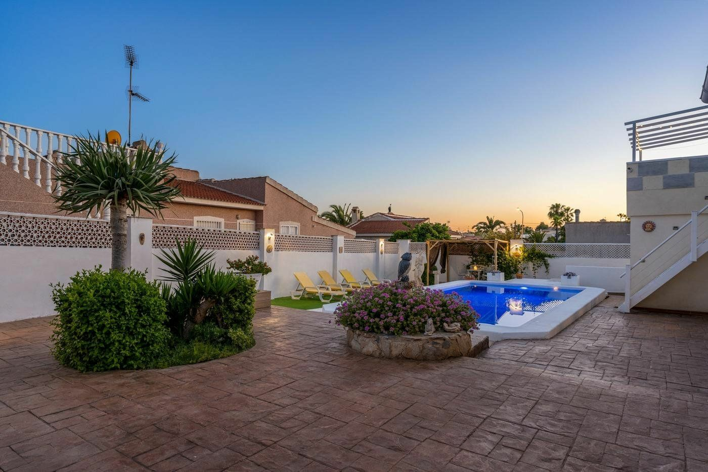 6-bedroom Villa In Rojales, Spain (285 M²)