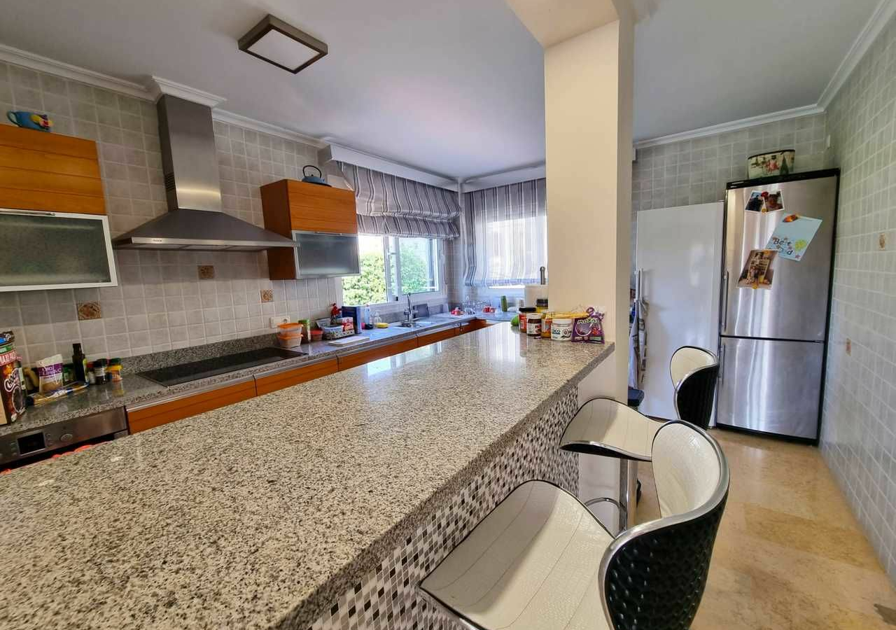 5-bedroom Villa In Torrevieja, Spain (469 M²)