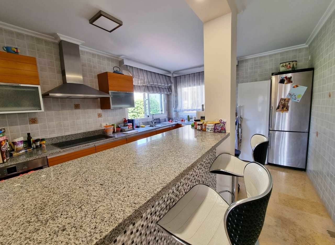 5-bedroom Villa In Torrevieja, Spain (469 M²)