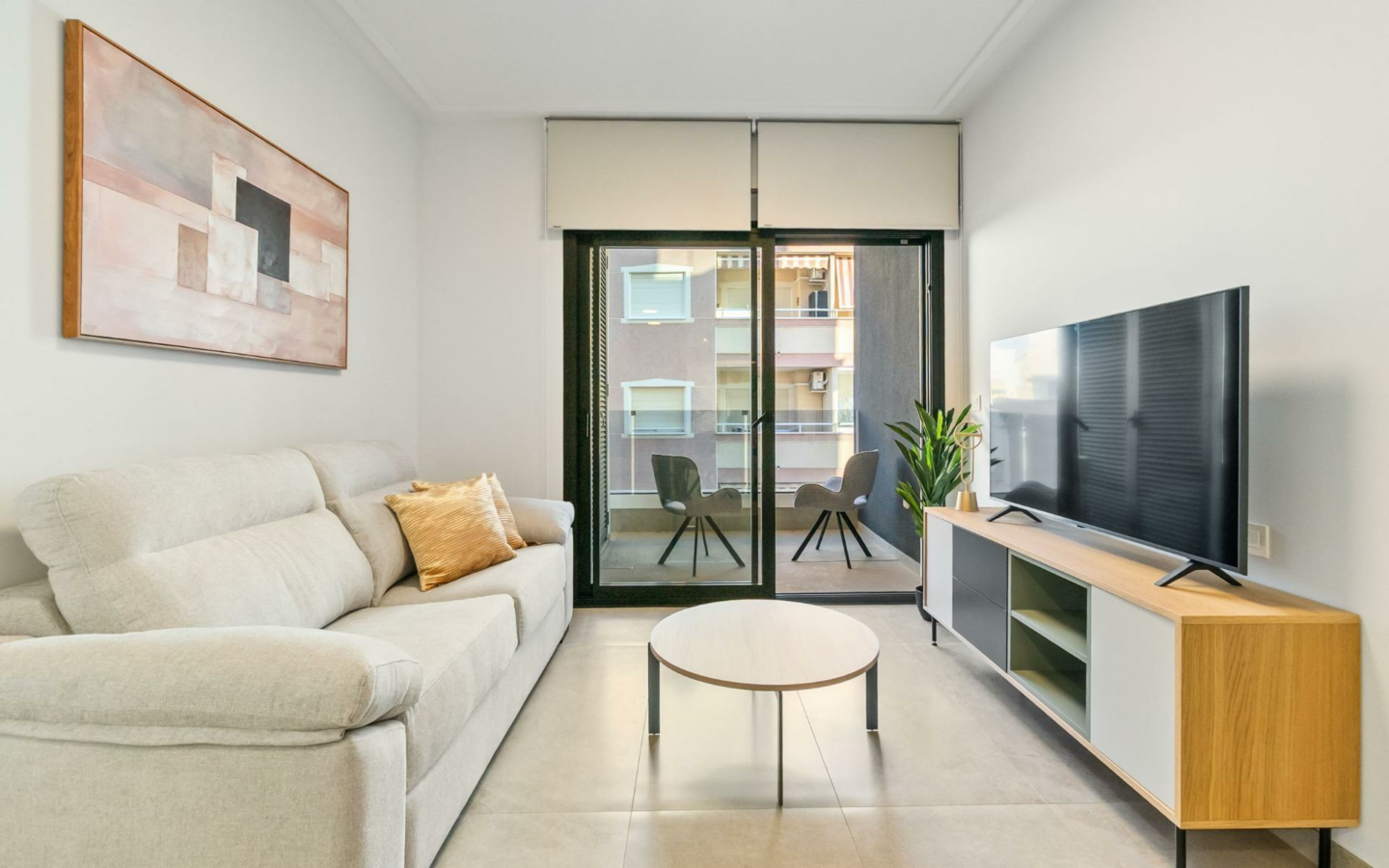 2-bedroom Apartment In Torrevieja, Spain (82 M²)