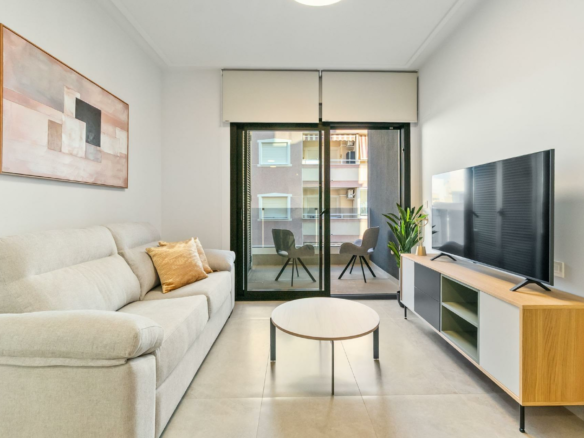 2-bedroom Apartment In Torrevieja, Spain (82 M²)