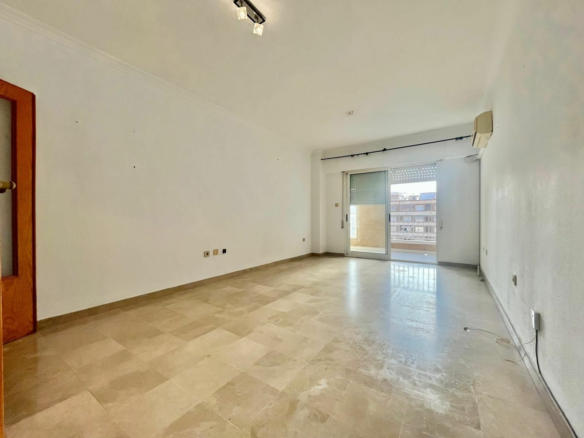 3-bedroom Apartment In Torrevieja, Spain (106 M²)