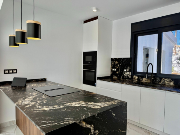 4-bedroom Villa In Rojales, Spain (205 M²)