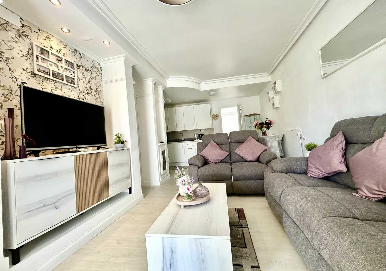 3-bedroom House In Cabo Roig, Spain (64 M²)