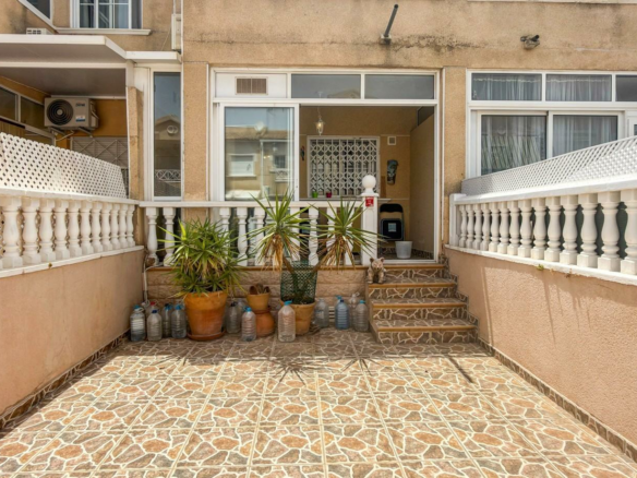 2-bedroom Terraced House In Torrevieja, Spain (69 M²)
