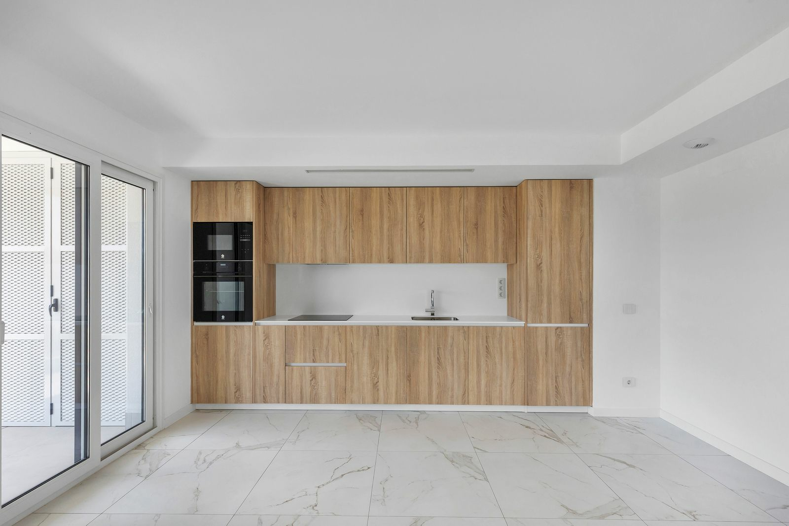 2-bedroom Apartment In Torrevieja, Spain (61 M²)