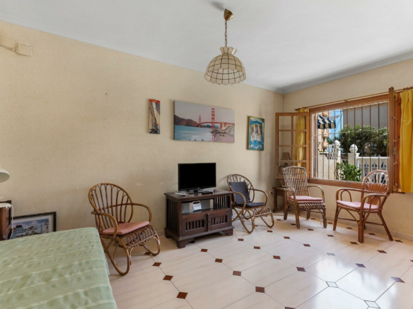3-bedroom House In Torrevieja, Spain (99 M²)