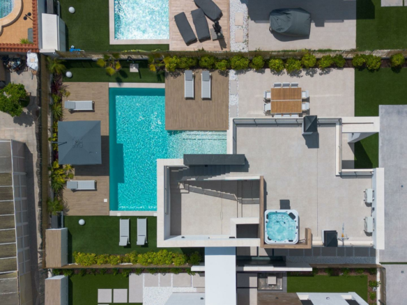 3-bedroom Villa In Torrevieja, Spain (126 M²)