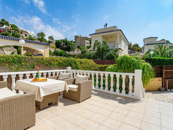 5-bedroom Villa In El Campello, Spain (245 M²)