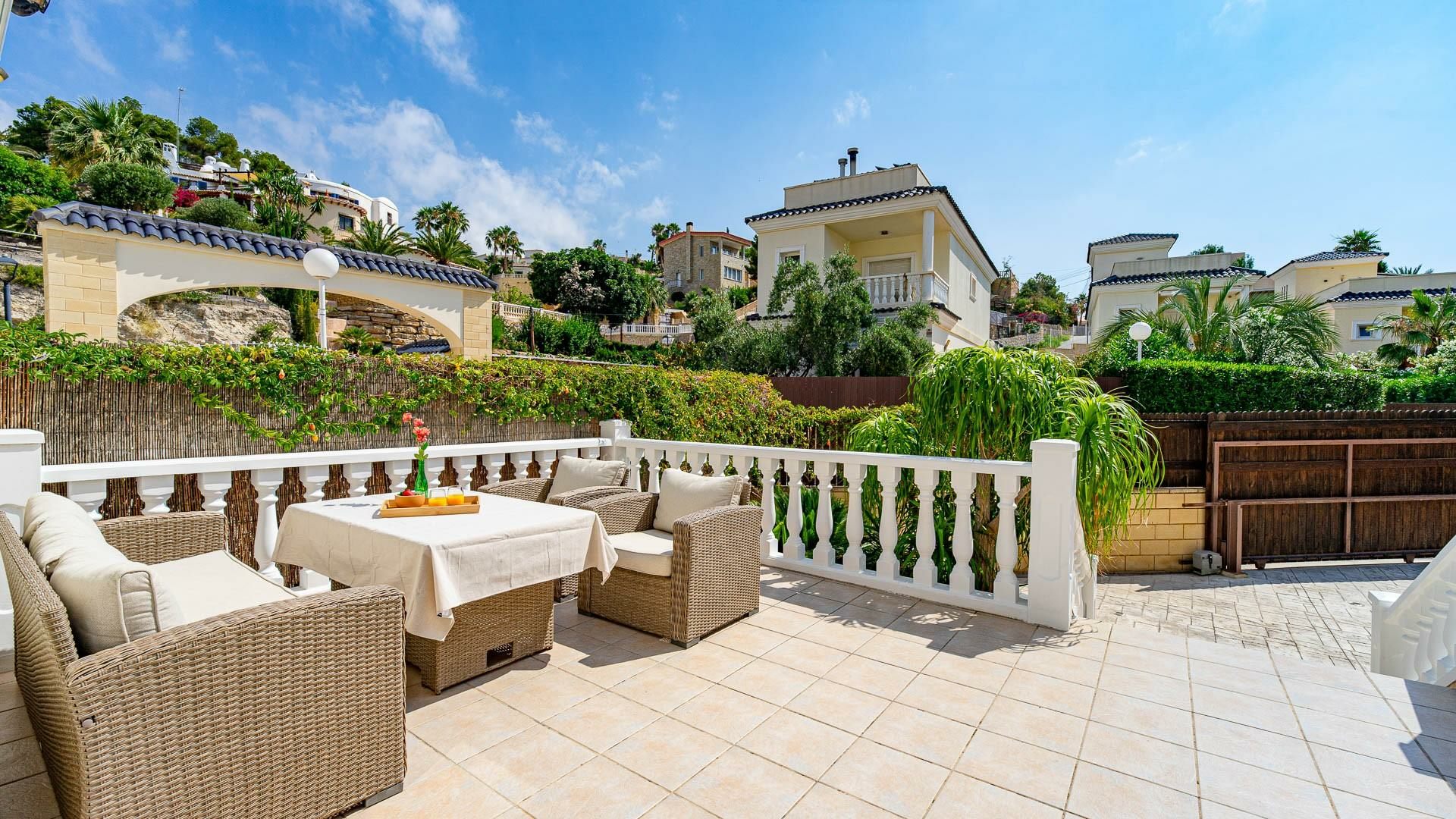 5-bedroom Villa In El Campello, Spain (245 M²)