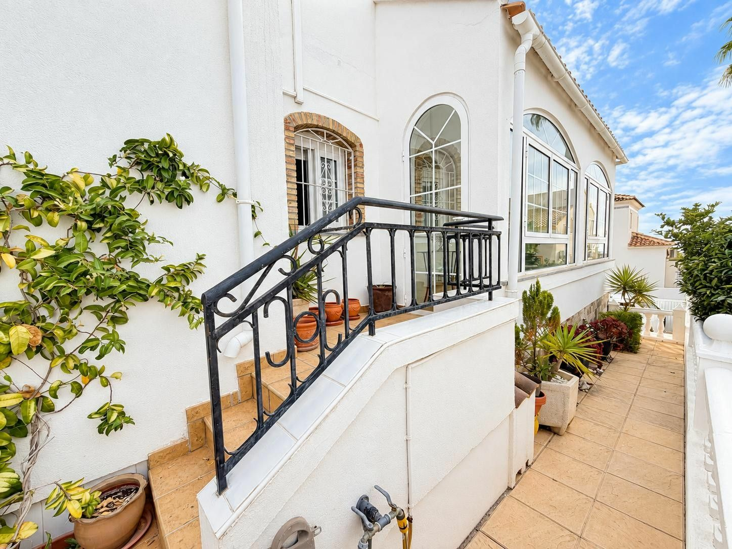 3-bedroom Villa In Orihuela Costa, Spain (320 M² Plot)