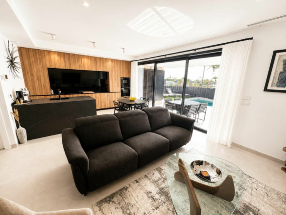 3-bedroom Villa In Los Alcázares, Spain