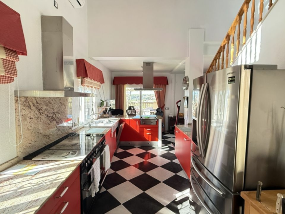 5-bedroom Villa In Orihuela Costa, Spain (214 M²)