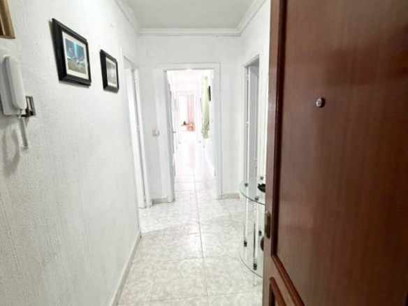 3-bedroom Apartment In Torrevieja, Spain (120 M²)