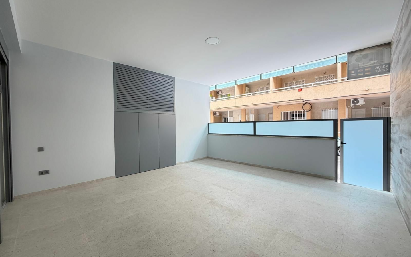 2-bedroom Apartment In Torrevieja, Spain (123 M²)